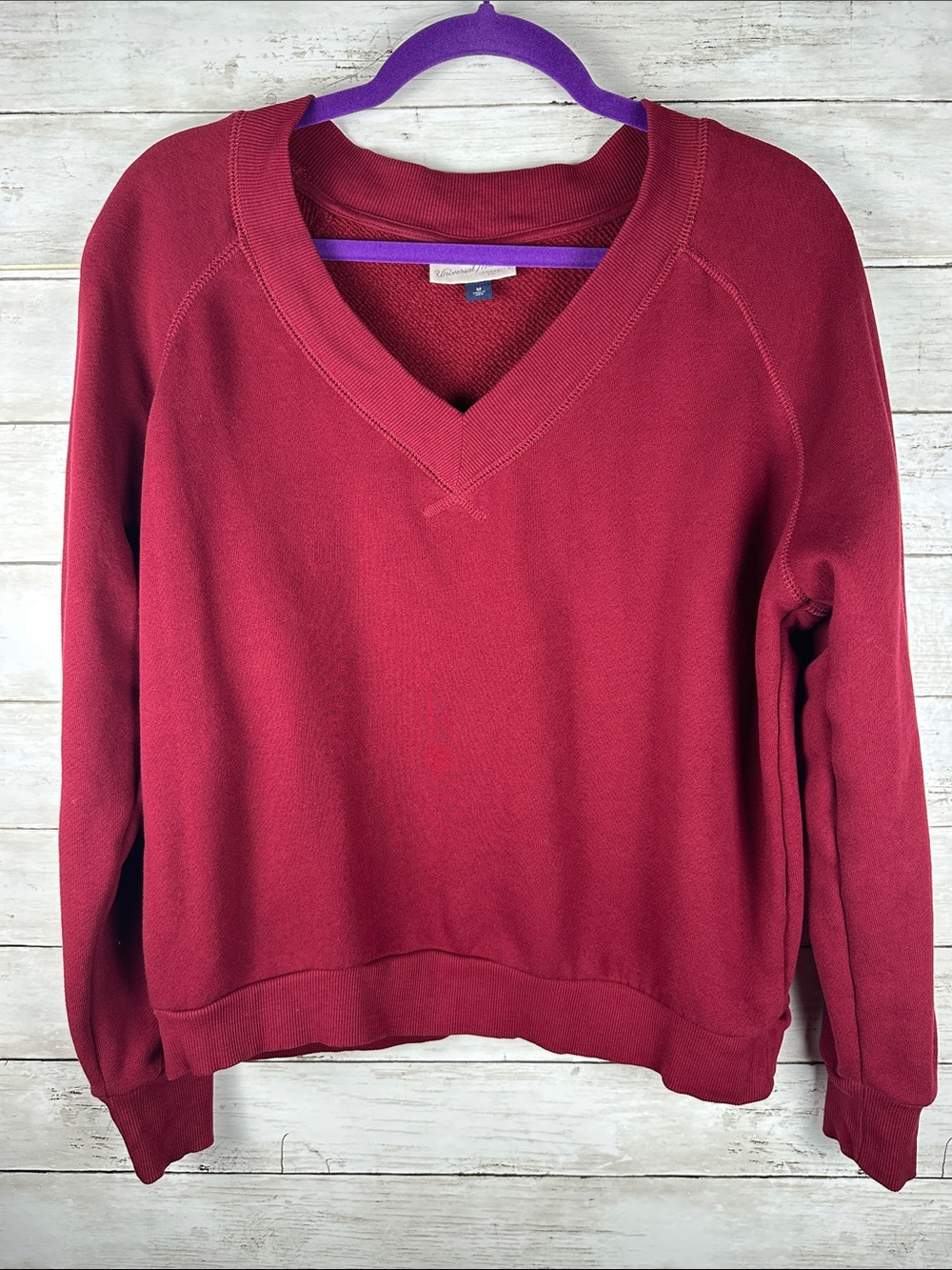 Universal Thread Leisure Studio V-Neck Pullover Sweatshirt-Red/Burgundy Size M